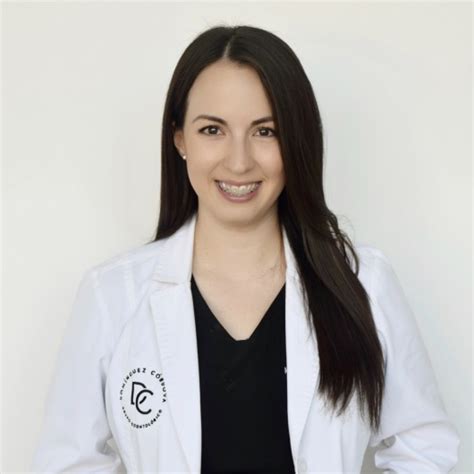 Dra Adriana Lizbet Domínguez Córdova Opiniones Dentista Odontólogo