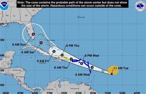Onda tropical se desplaza a unos 14 km/h con dirección al istmo centroamericano y las probabilidades de que se convierta en un ciclón este viernes son superiores al 80%. Florida en el cono de trayectoria de potencial ciclón tropical