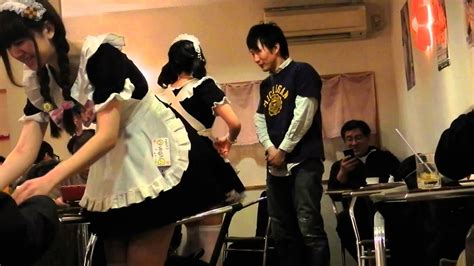 Guy Gets Slapped In Maid Cafe Acordes Chordify