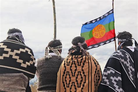 Los Mapuches Pueblos Originarios
