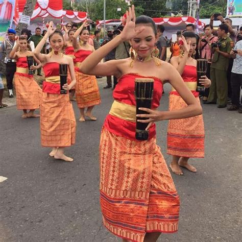 Opening Dance In Ambon Festival 2015 Indonesia Cr Maluku Satu Darah