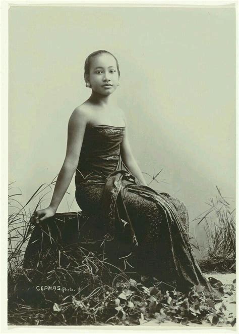 Javanese Girl By Kassian Chepas 1880 1910 Kitlv Indonesian Women