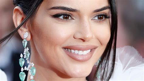 Kendall Jenner Isnt Backing Down On Controversial Wedding Guest Attire