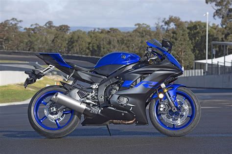 Screaming Blue Yamaha Yzf R6 Australian Motorcycle News
