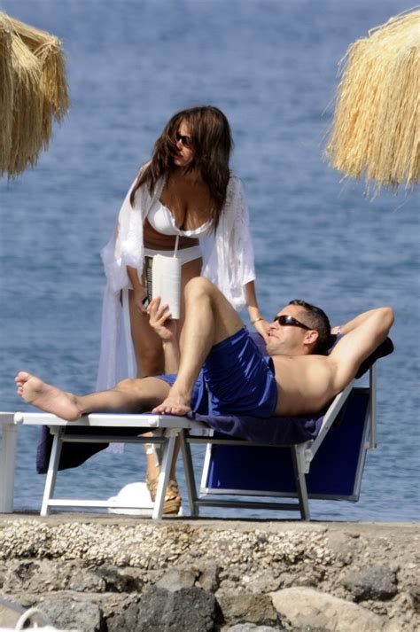 sofia vergara in skimpy bikini sunning her amazing cleavage at the beach in isch porn pictures