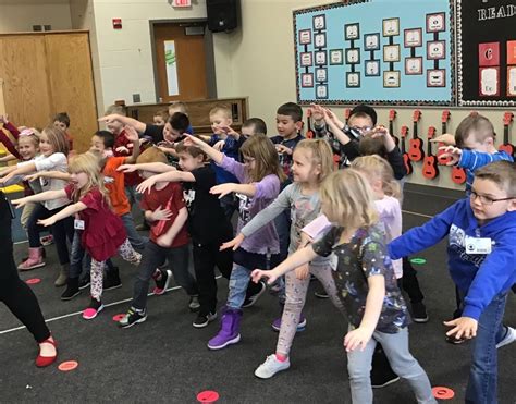 This kids english lesson will teach kids to introduce themselves and greet people the first time they meet. Home - Greensburg Elementary