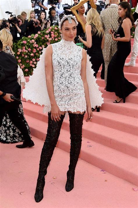 Sämtliche sparten des rock, blues, liedermacher, neuheiten,newcomer, cd der woche, ausgefallenes, news trends und tipps.absolut chartschrottfrei ohne viel jinglefeuerwerk oder standardgelaabere. 2019 Met Gala: See Every Look PHOTOS | Met gala looks ...