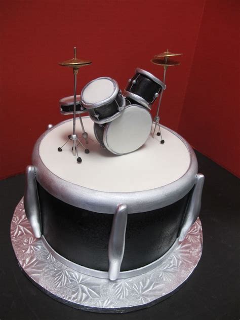 36 Awesome Drum Set Cake Design Images In 2020 Drum Birthday Cakes