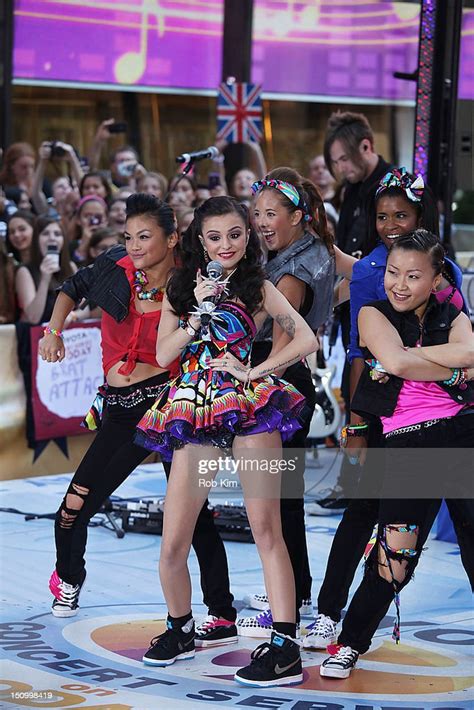 Cher Lloyd Performs On Nbcs Today At Rockefeller Plaza On August