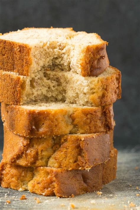 The BEST Healthy Flourless Banana Bread made with almond ...