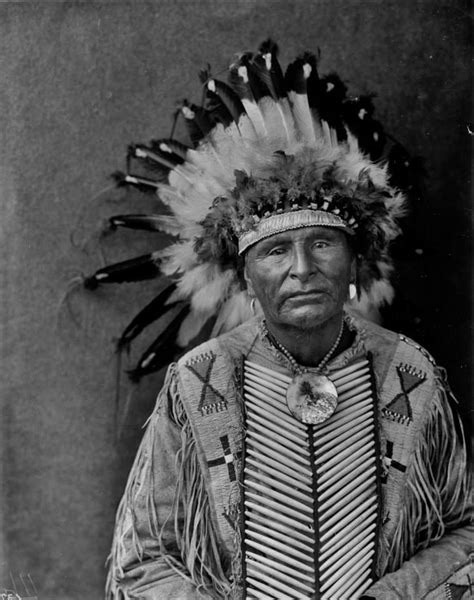 Shoots The Enemy Yanktonai Crow Creek Band 1909 Native American Pictures Native American