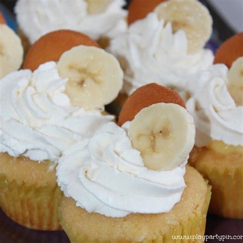 These Banana Cream Pie Cupcakes Are Filed With A Delicious Banana Filling And Topped With