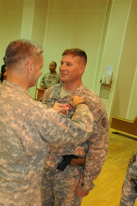Dvids News Hawaii Based Soldiers Receive Awards From Usd N Commander