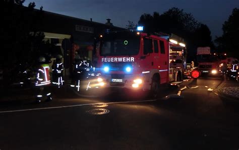 Finden sie angebote, prospekte und geschäfte aus ihrer umgebung auf kaufda.de. Kellerbrand mit Personenrettung - Freiwillige Feuerwehr ...