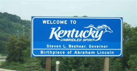 The following example shows how to draw top and bottom borders for the xrlabel control States That Border Kentucky Quiz