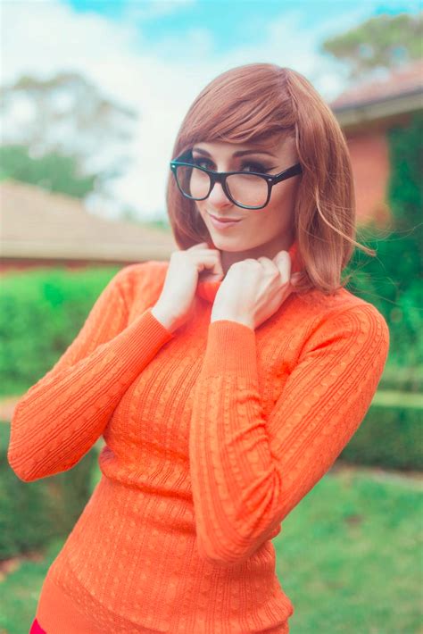 Kayla Erin As Velma Dinkley Cosplay Cosplayers And Babes