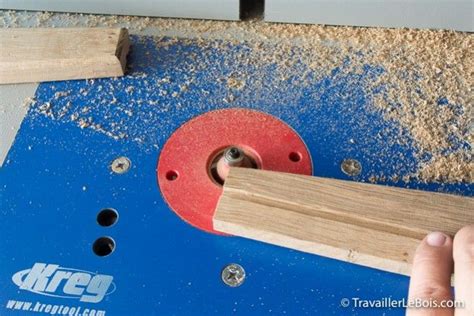 Ce système demande une table de routage que nos amis américain appellent offset router table; Table de défonceuse Kreg | Table pliante, Table defonceuse ...