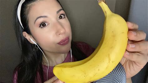 Asmr Comiendo Plátano Ahora Con El Blue Yeti Asmr Eating Banana Youtube