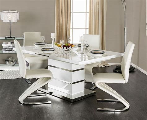 Veronica Extendable Dining Table w/Four Chairs- White - Black