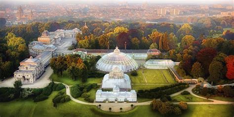 Het was de belgische koning leopold ii die de opdracht gaf om de koninklijke serres van laken te bouwen op het. Serres Royales de Laeken · Les Auberges de Jeunesse
