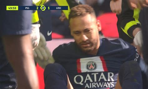PSG Neymar souffre d une entorse de la cheville avec lésions