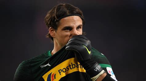 Yann sommer fm21 reviews and screenshots with his fm2021 attributes, current ability, potential ability and salary. Borussia Mönchengladbach: Yann Sommer schlägt Euro-Alarm ...
