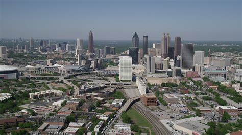 5k Stock Footage Aerial Video Approaching Midtown