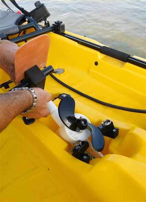 Remote Control Drive Trolling Motor for Riot Mako Kayaks - Kayak Trolling Motors for Hobie ...