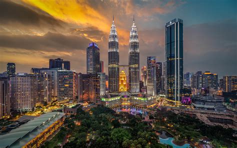 Beautiful wallpapers for hp, dell, asus, acer, msi and other laptops. Petronas Twin Towers Kuala Lumpur Malaysia 4k Ultra Hd ...