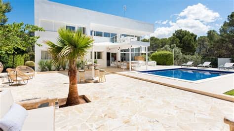 Cerca del pueblo de santa eulalia , dispone de. Villa Glass - Alquiler de casa en Ibiza, Ibiza Sur | Villanovo