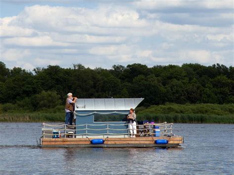 Das zweistöckige einfamilienhaus mit sehr großem garten kann ab sofort bezogen werden. Hausboot mieten in Brandenburg - Berlin.de