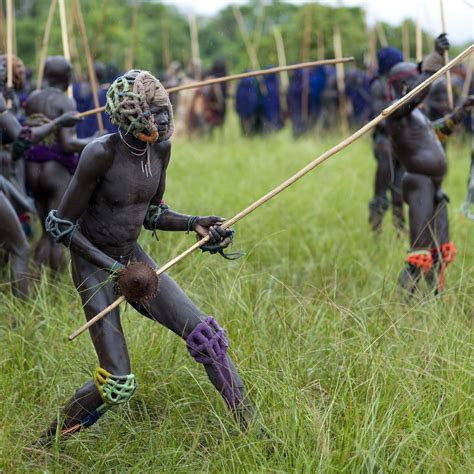 Donga Stick Fighting In Surma Suri Tribe Omo Valley Ethi Flickr