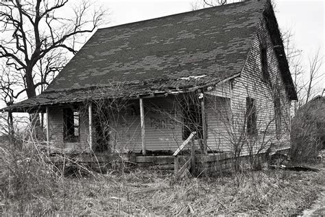 Exploring an abandoned 1902 victorian house left untouched since 1989. Abandoned House Free Stock Photo - Public Domain Pictures
