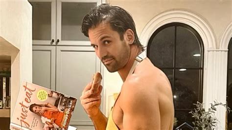 Jessie James Decker Shares Another Cheeky Snap Of Husband Eric Decker