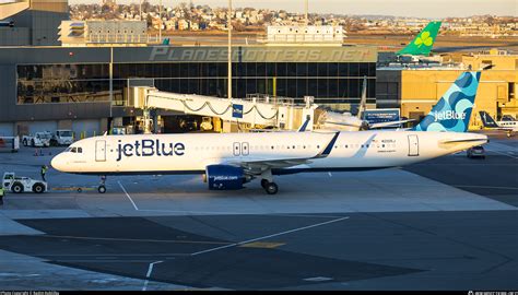 N2105j Jetblue Airways Airbus A321 271nx Photo By Radim Koblížka Id