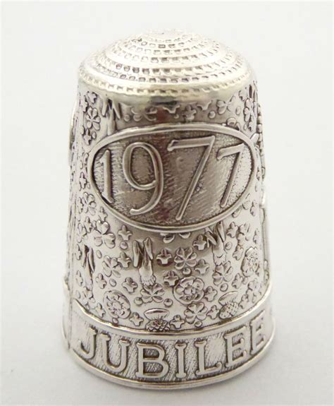 Antique Hallmarked Sterling Silver Sewing Thimble Queens Silver Jubilee