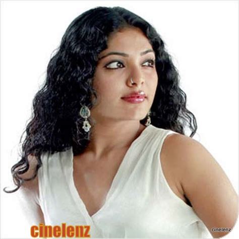 Sexy Mallu Actress Rima Kallingal Hot Pictures ~ Tamilogallery