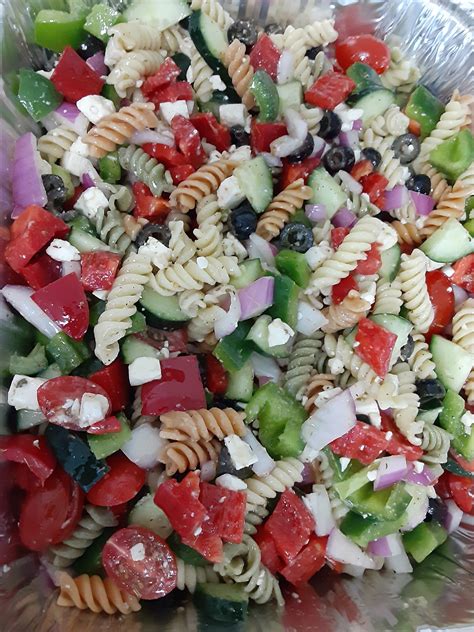 In a pot of boiling salted water, cook pasta as per packet directions. Festive Pasta Salads - Easy Fall Pasta Salad Christmas Pasta Salad Recipe - Just stick to this ...