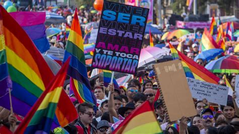 así inicia la marcha del orgullo lgbt 2023 “venimos para demostrar que aún hay mucho por hacer