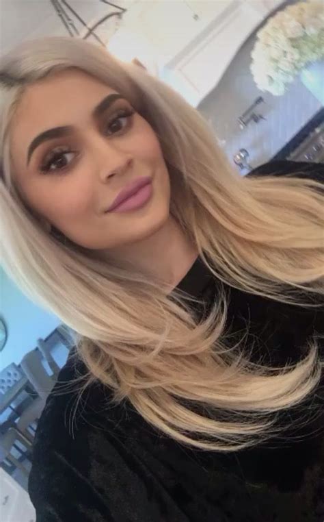 Blonde Kylie Kylie Jenner Hair Color Kylie Jenner Look Kylie Jenner