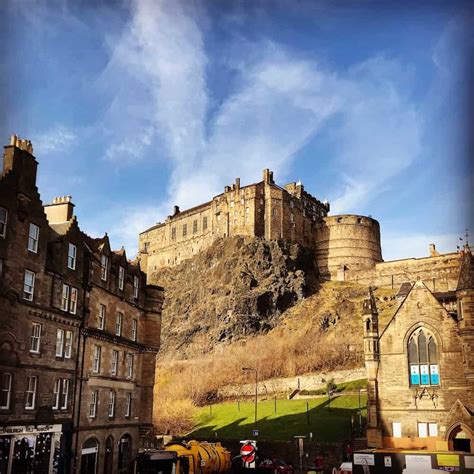 6 Reasons We Loved Edinburgh Castle 🏰 Our Cool Photos 📷
