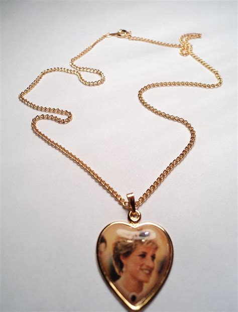 Pin By Sisi Brewer On Diana Memorabilia Necklace Princess Diana Gold