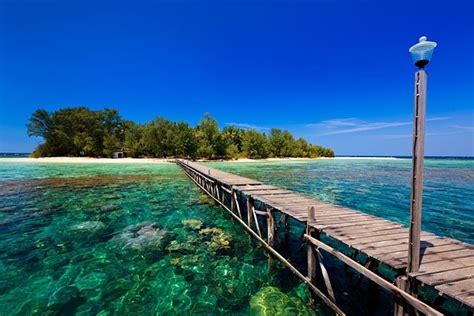 Pulau Panjang Jepara Pesona Romantis Pantai Utara Pulau Jawa