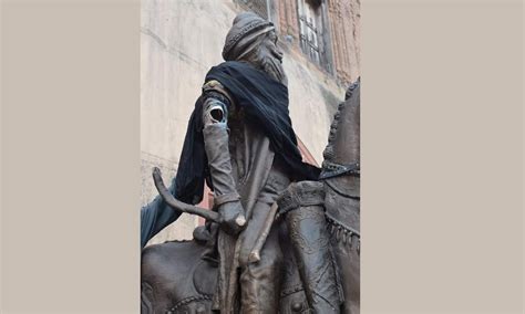 Lahore Maharaja Ranjit Singh Statue Vandalised Whats Happening
