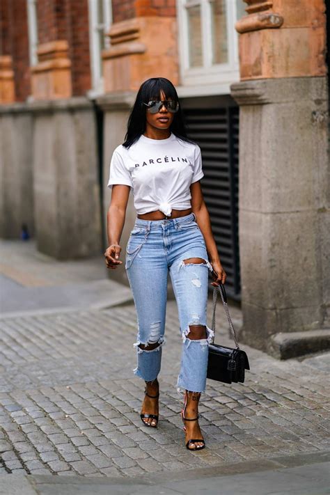 How To Dress Up A T Shirt And Jeans To Look More Chic