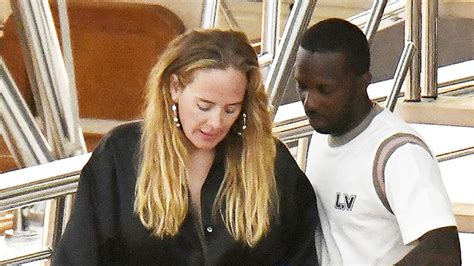 Adele Stuns Wearing No Makeup On Vacation With Rich Paul Photo