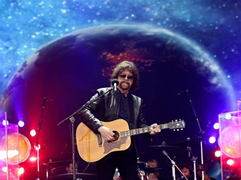 Electric Light Orchestra Star Jeff Lynne Made An Obe After Eclectic