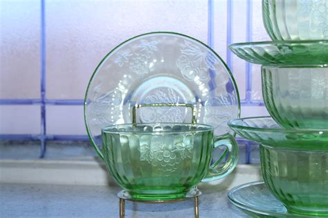 Hazel Atlas Green Depression Glass Fruits Cup And Saucers Set My XXX
