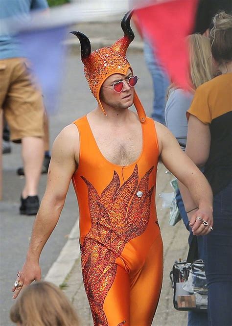 Taron Egerton In Rocketman Wearing Heart Shaped Sunnies Fasching
