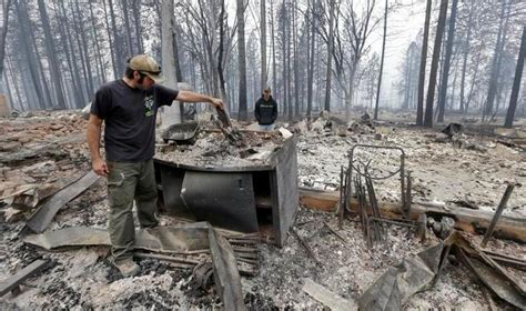 California Wildfires Burn Hundreds Of Homes Force 23000 To Flee The